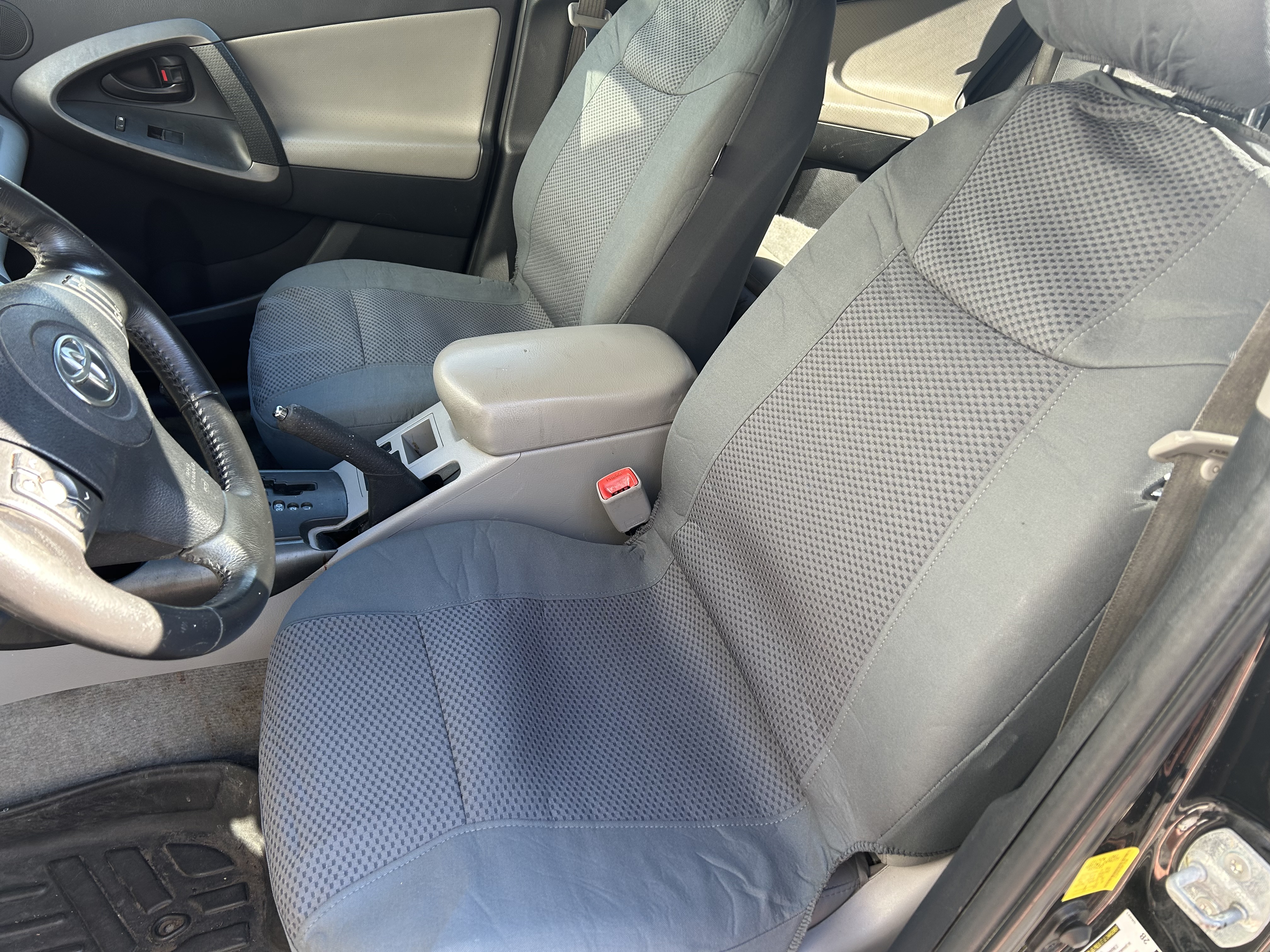 Used 2011 Toyota RAV4 Limited w/ Limited Extra Value Pkg AWD/4WD image 9
