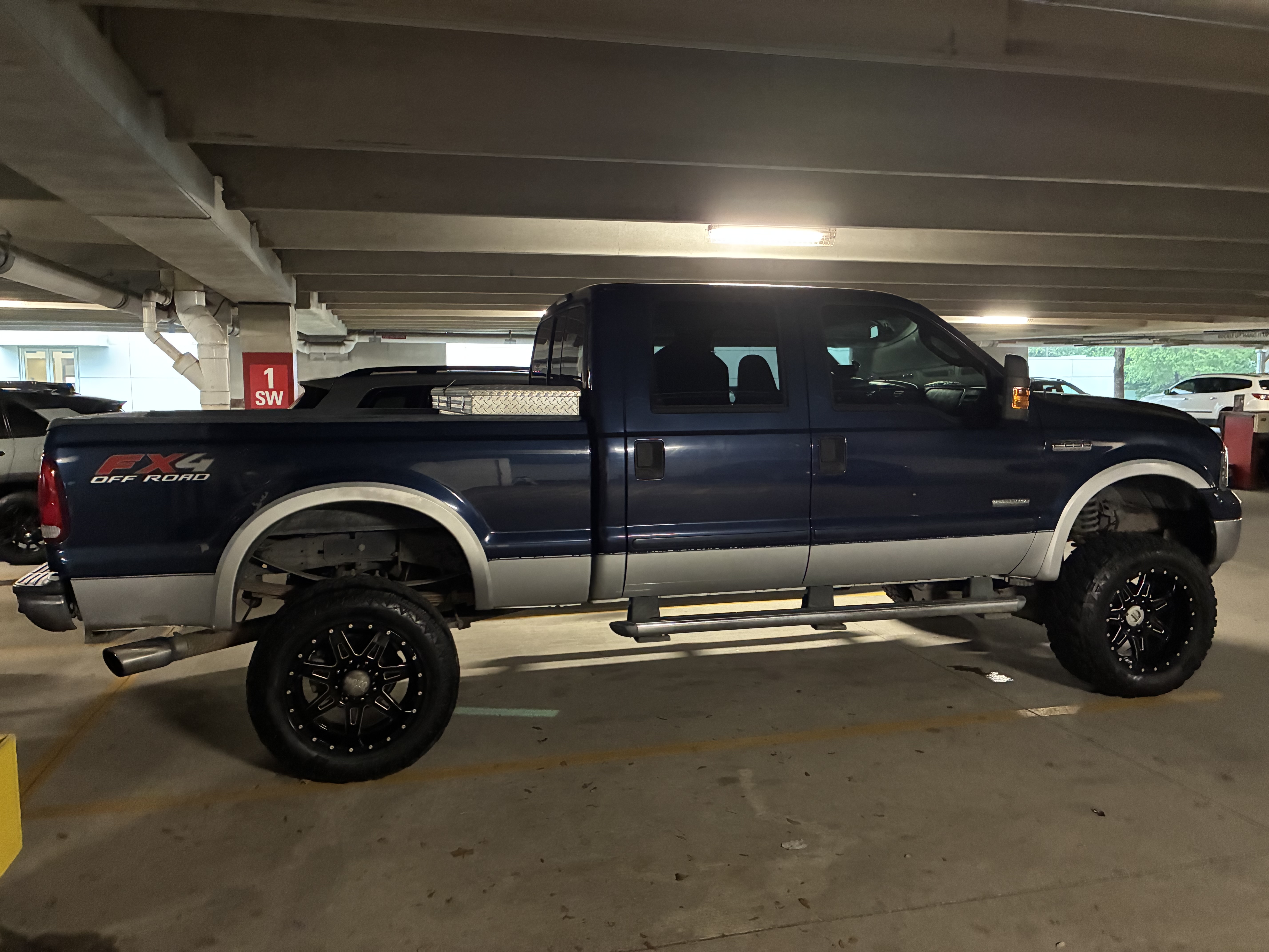 Used 2006 Ford F250 Lariat AWD/4WD image 1