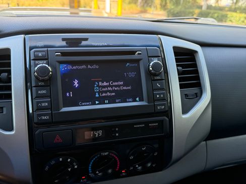 Used 2013 Toyota Tacoma PreRunner image 11