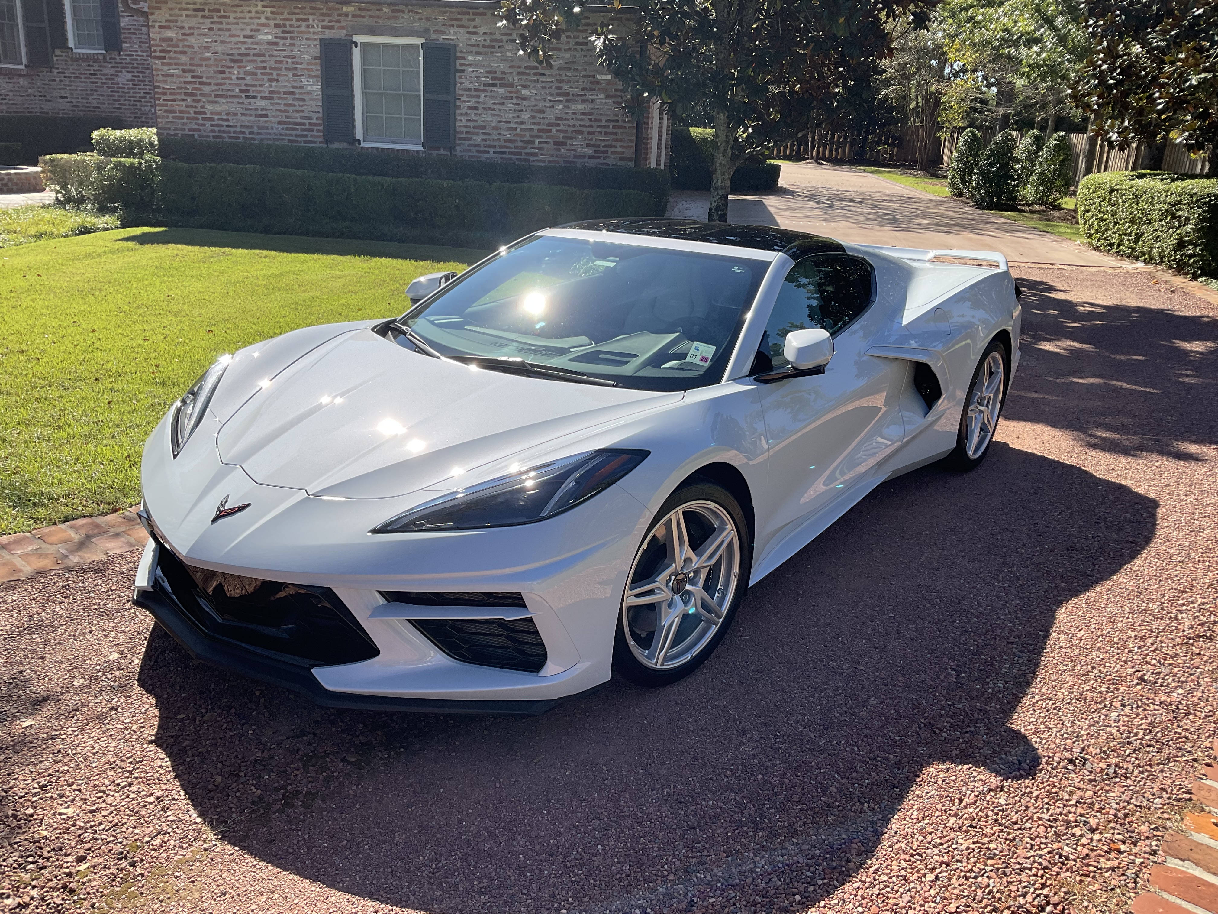 Used 2023 Chevrolet Corvette Stingray Preferred Cpe w/ Z51 Performance Package RWD image 2