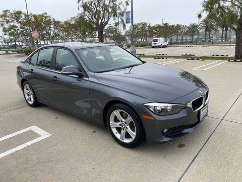 Used 2015 BMW 320i 320i Sedan 4D image 4