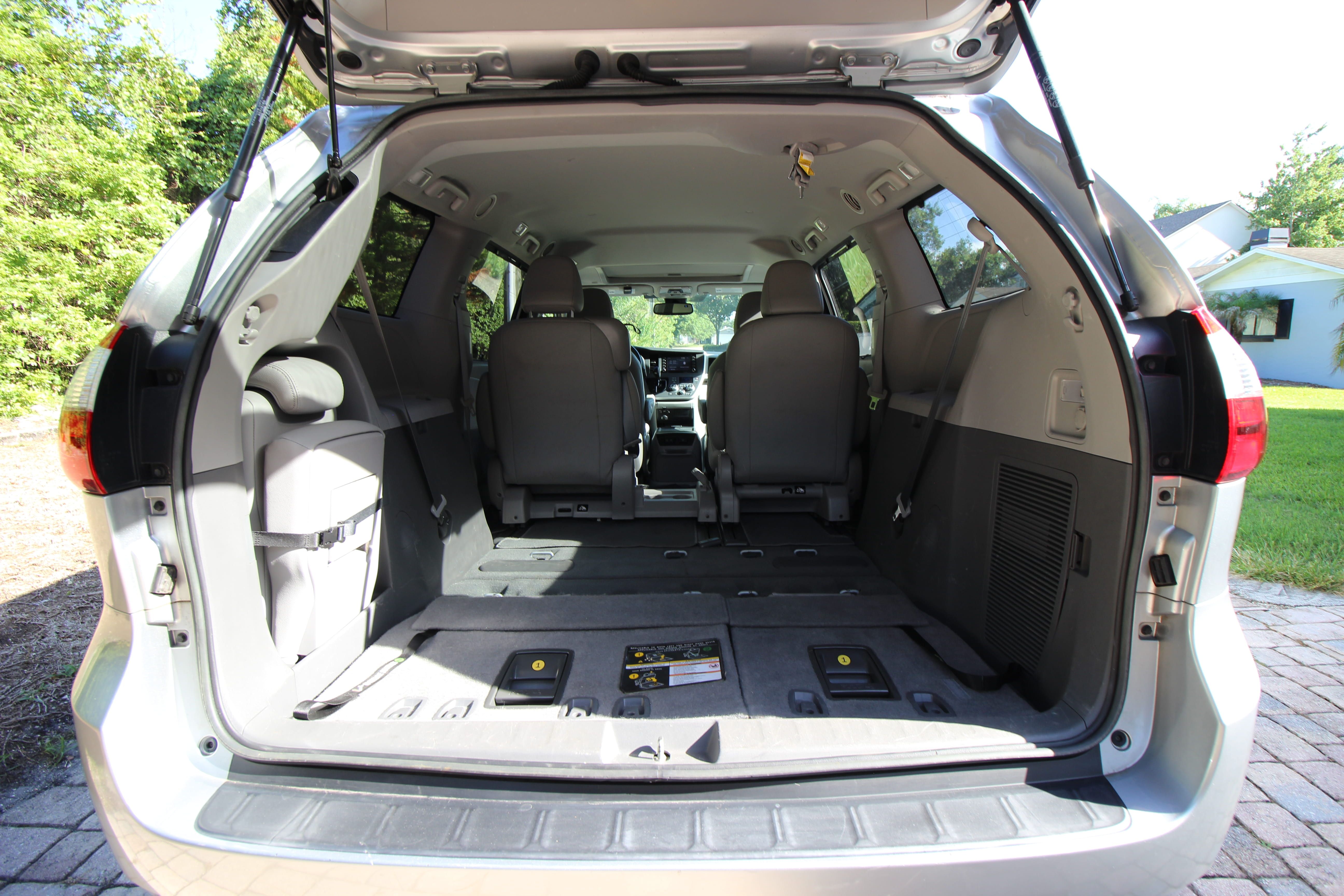 Used 2020 Toyota Sienna XLE FWD image 21