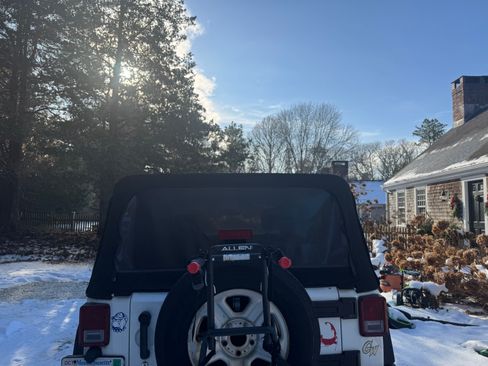 Used 2012 Jeep Wrangler Sport image 8