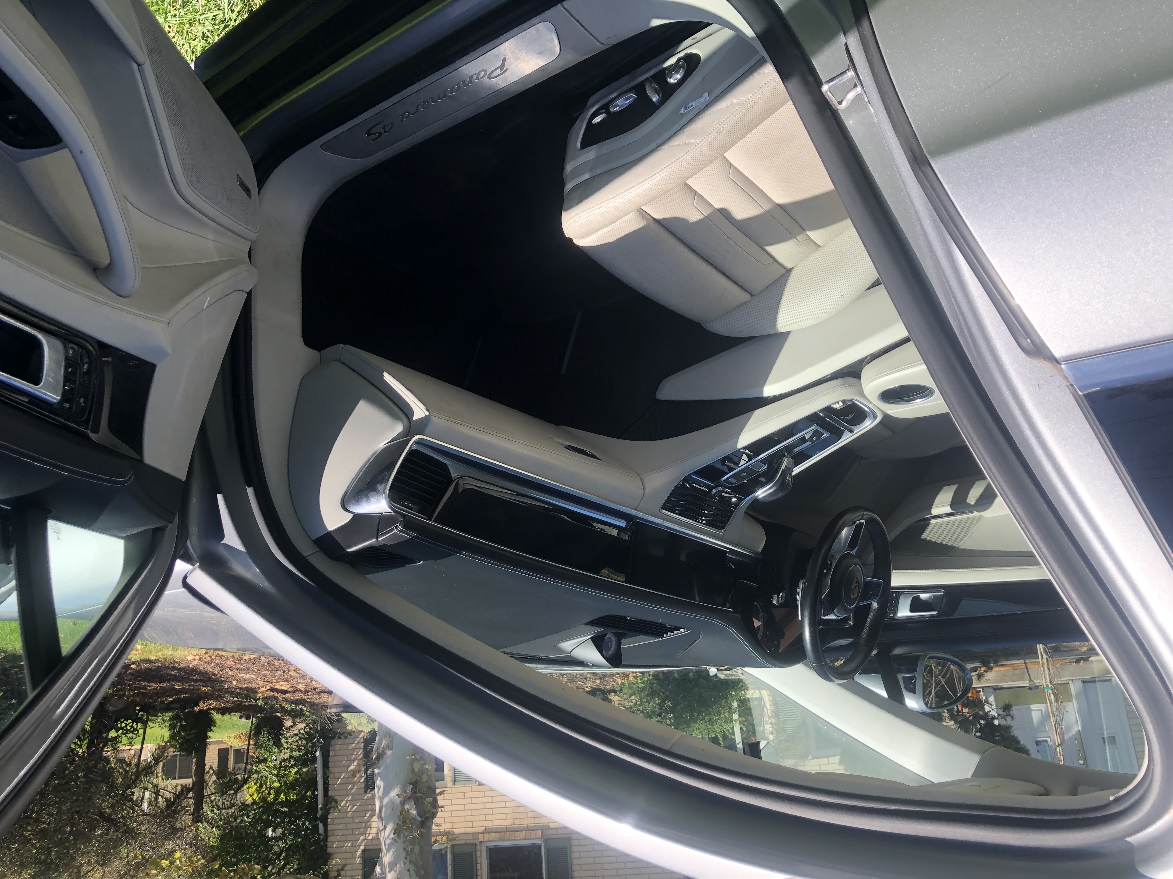 Used 2018 Porsche Panamera 4S AWD/4WD image 11