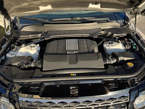 Used 2014 Land Rover Range Rover Sport HSE image 21