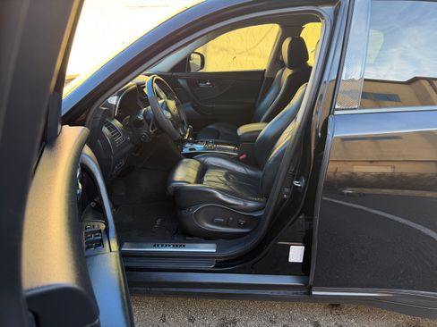 Used 2010 INFINITI FX50 AWD w/ Sport Pkg image 19