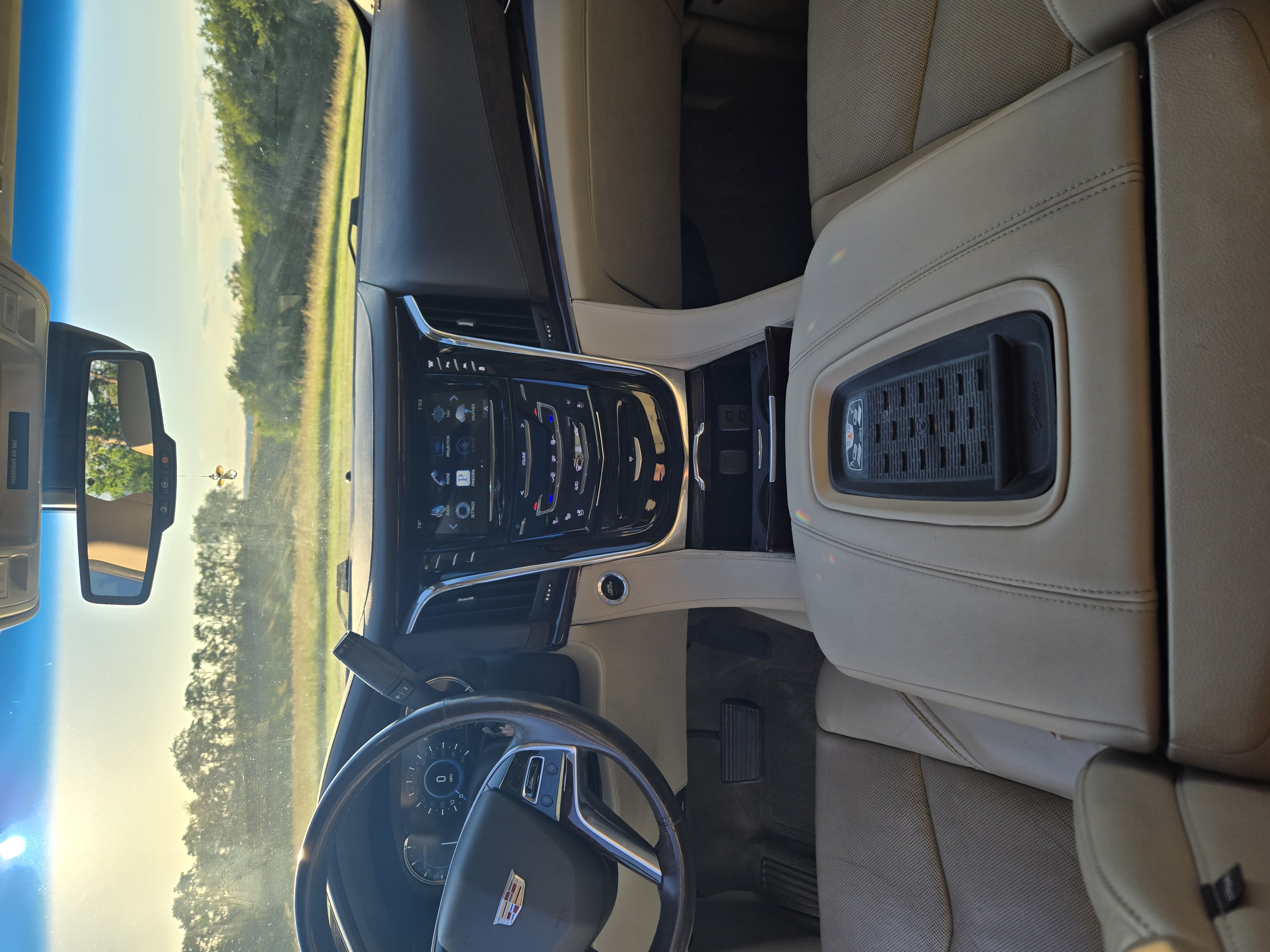 Used 2016 Cadillac Escalade Premium AWD/4WD image 11