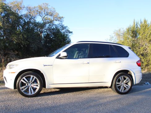 Used 2013 BMW X5 M image 1