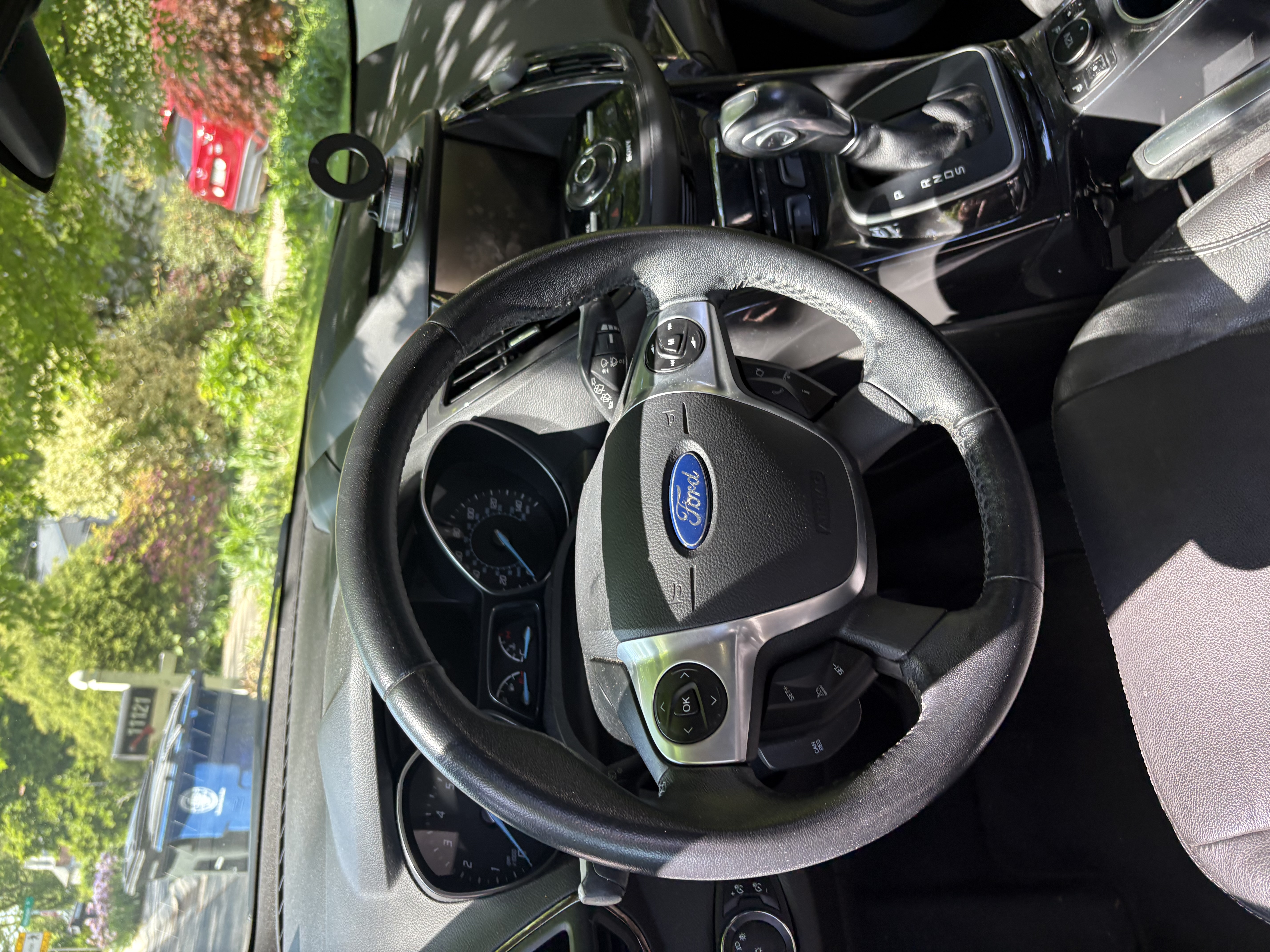Used 2014 Ford Escape Titanium FWD image 10