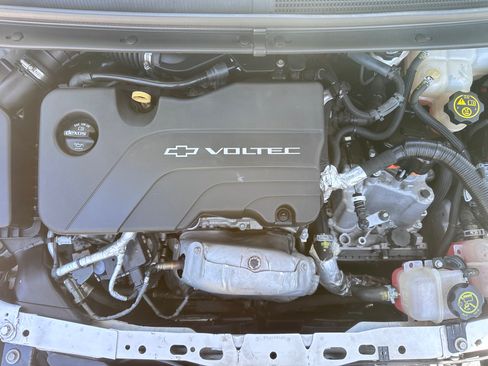 Used 2017 Chevrolet Volt LT FWD image 12