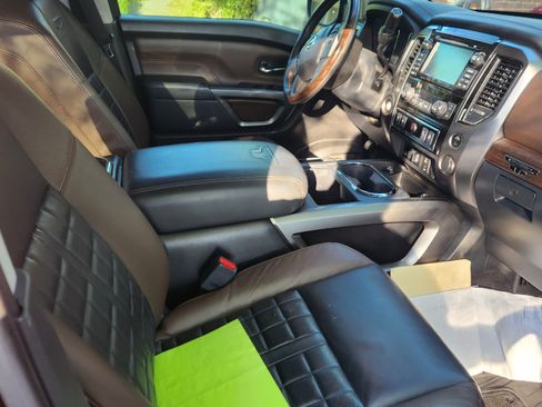 Used 2017 Nissan Titan Platinum Reserve image 15