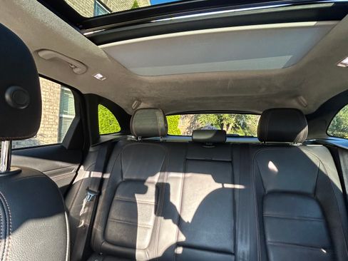 Used 2019 Jaguar F-PACE Prestige AWD/4WD image 29
