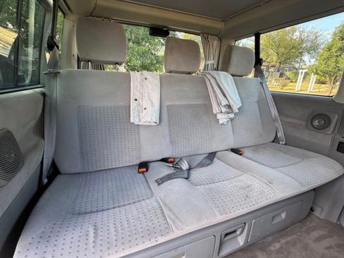 Used 2002 Volkswagen Eurovan MV image 6