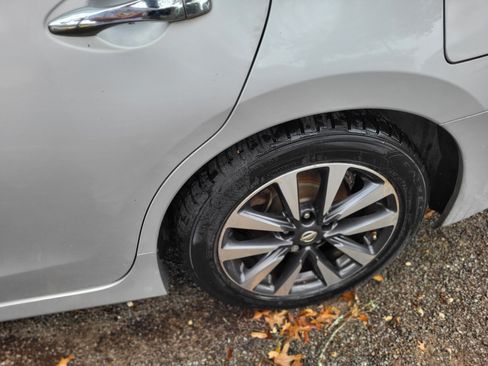 Used 2017 Nissan Altima 2.5 SV image 22