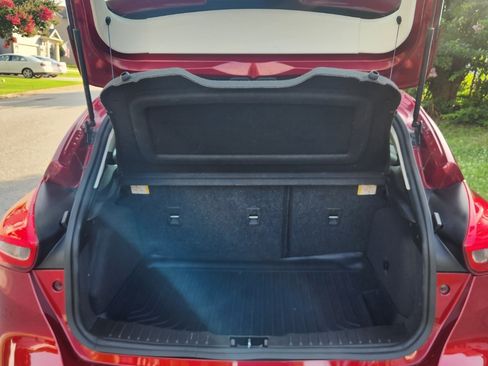 Used 2017 Ford Focus SE FWD image 12