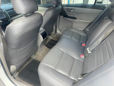 Used 2016 Toyota Camry LE image 14