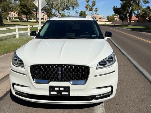 Used 2020 Lincoln Aviator Grand Touring w/ Equipment Group 302A AWD/4WD image 2