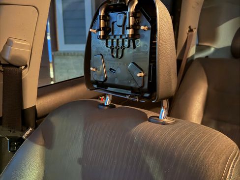 Used 2011 Kia Sorento EX image 11