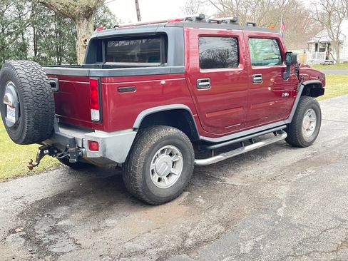 Used 2005 HUMMER H2 SUT w/ Preferred Equipment Group AWD/4WD image 2
