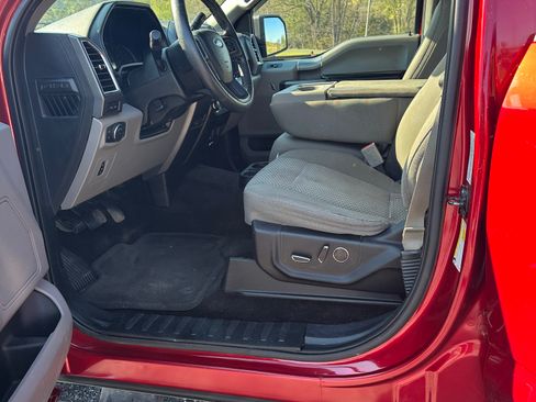 Used 2015 Ford F150 XLT w/ Equipment Group 302A Luxury image 11