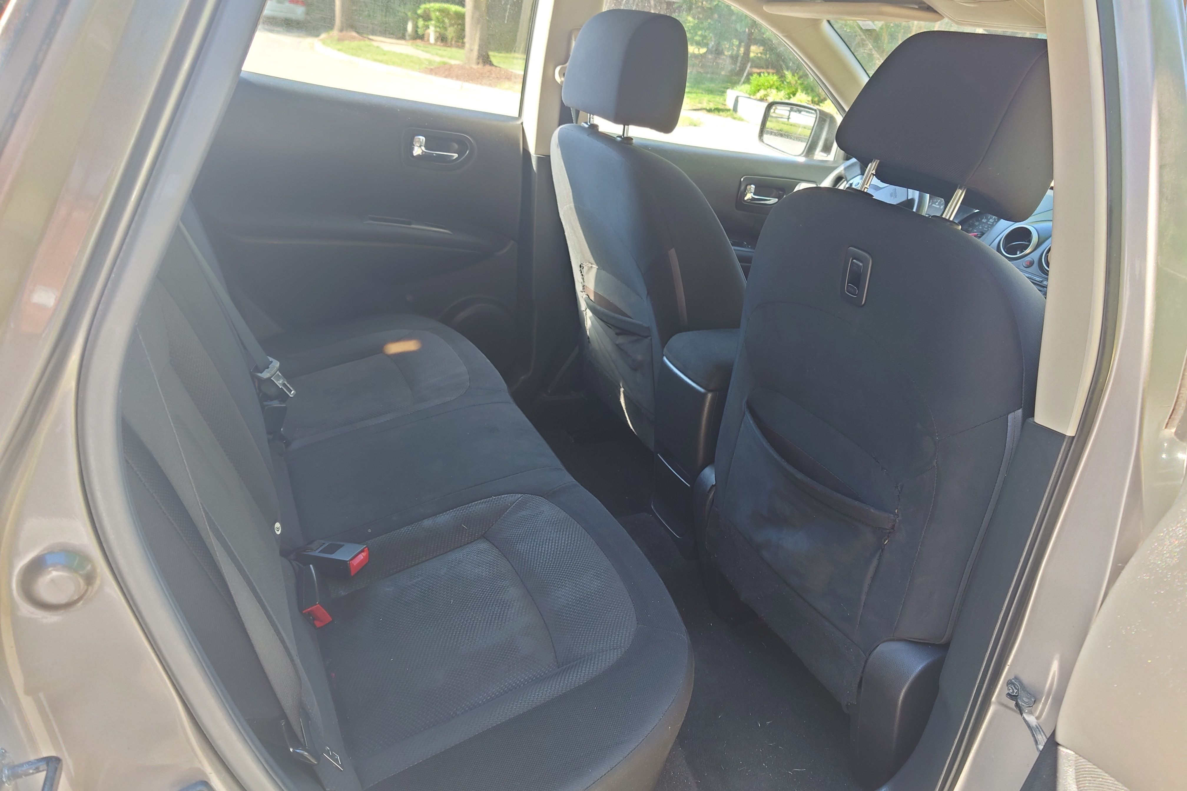 Used 2011 Nissan Rogue S AWD/4WD image 32