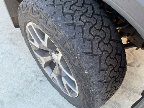 Used 2017 GMC Sierra 1500 SLT image 18