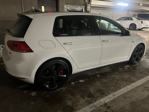 Used 2016 Volkswagen GTI Autobahn w/ Lighting Package (SEL) image 6