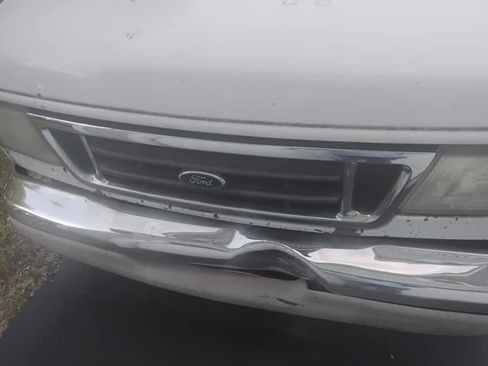 Used 2003 Ford E-350 and Econoline 350 XLT image 4