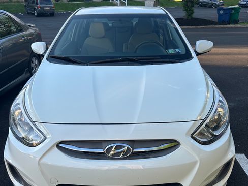 Used 2017 Hyundai Accent SE FWD image 1