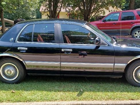 Used 1994 Mercury Grand Marquis GS RWD image 1