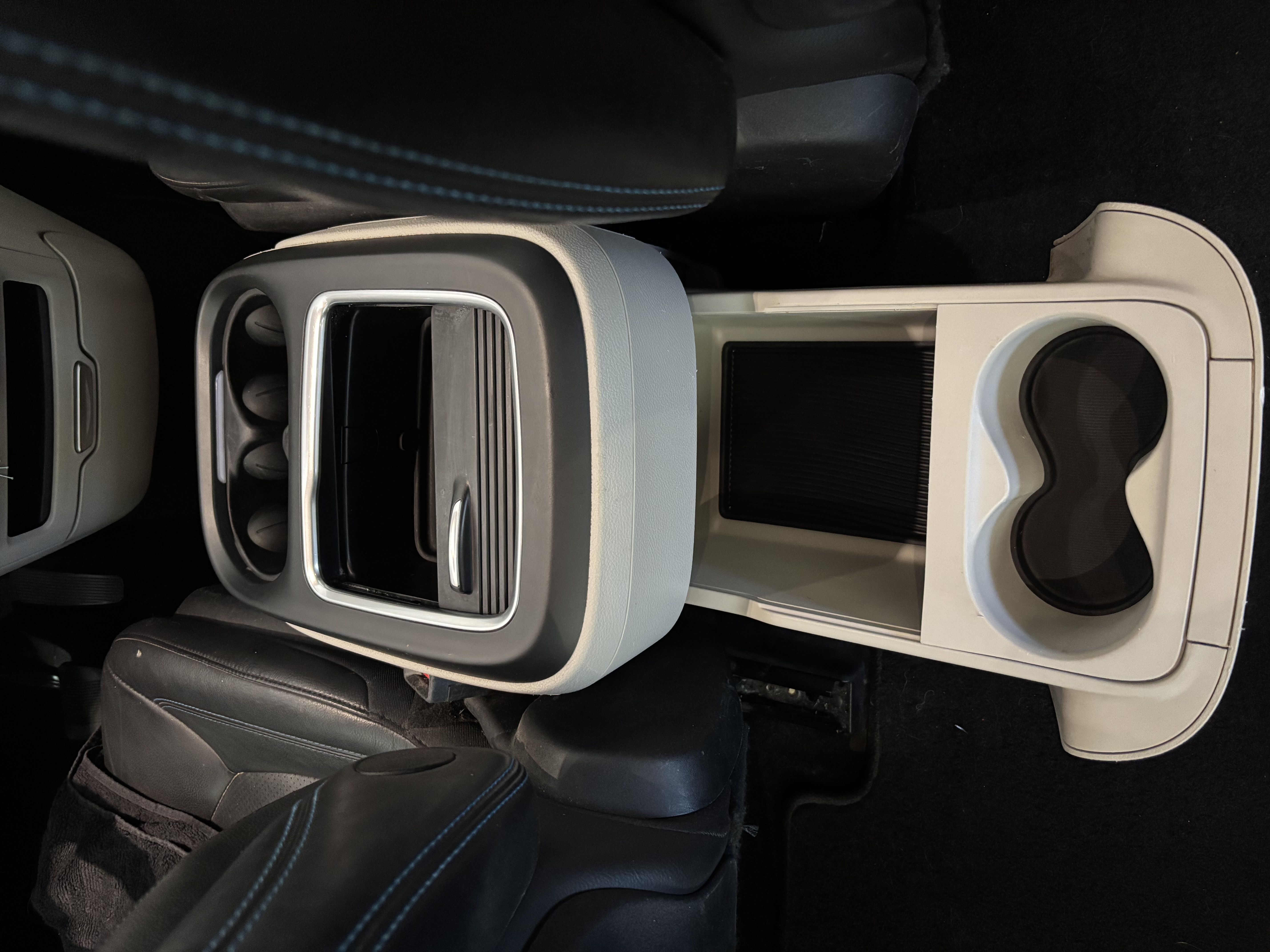 Used 2021 Chrysler Pacifica Touring-L FWD image 20