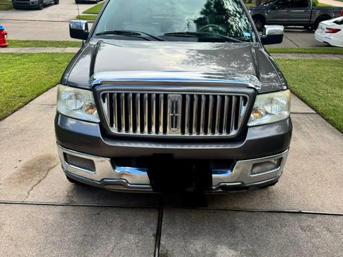 Used 2006 Lincoln Mark LT 4x4 image 4