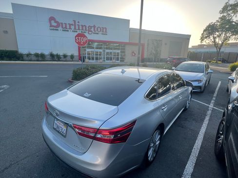 Used 2014 Toyota Avalon Limited image 6