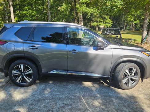 Used 2023 Nissan Rogue SL image 14