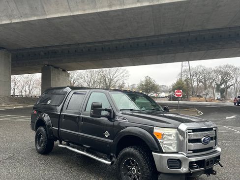 Used 2011 Ford F350 XLT w/ XLT Interior Pkg image 1