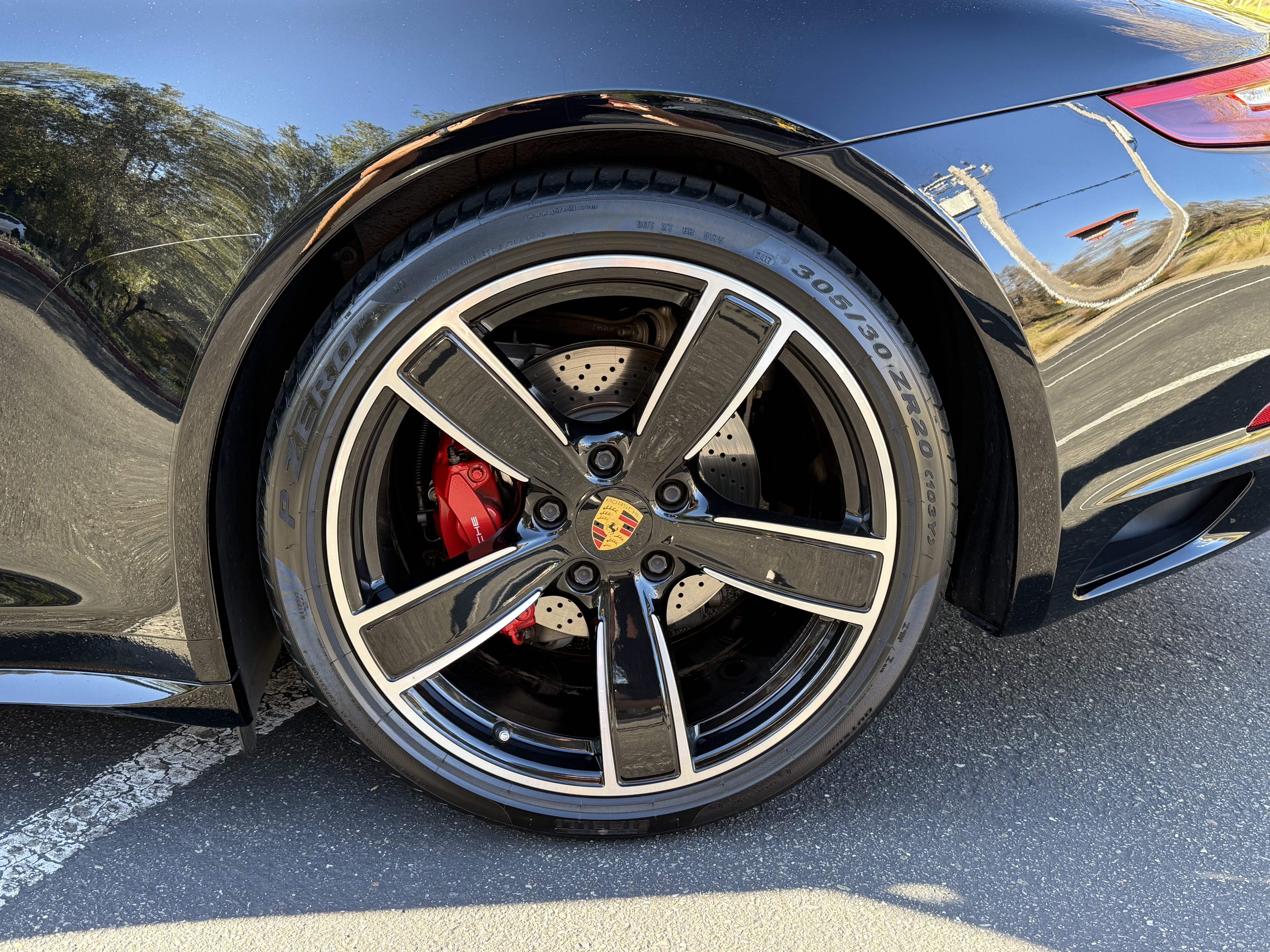 Used 2018 Porsche 911 Carrera 4S AWD/4WD image 18