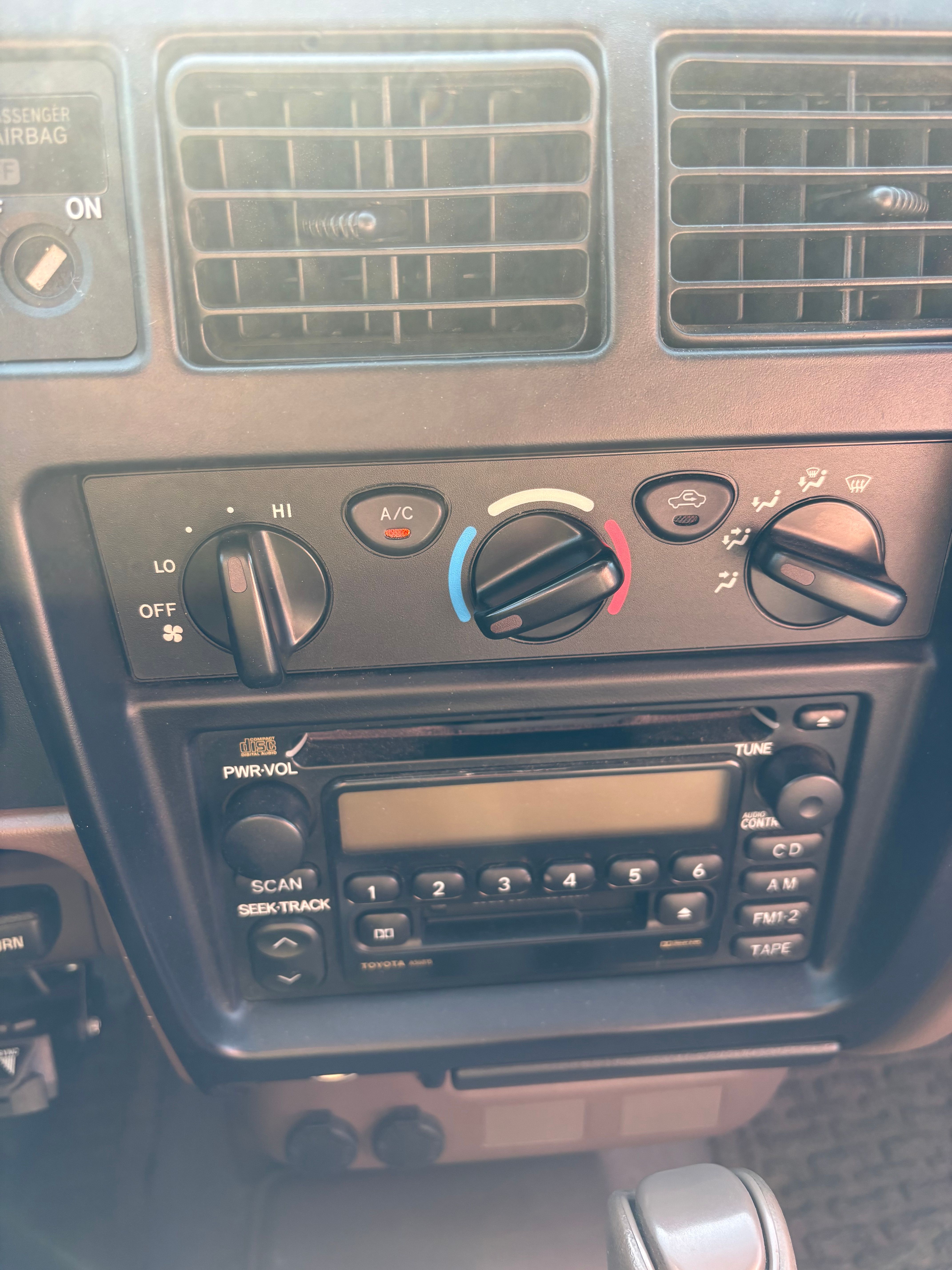 Used 2004 Toyota Tacoma PreRunner w/ Convenience Pkg RWD image 11