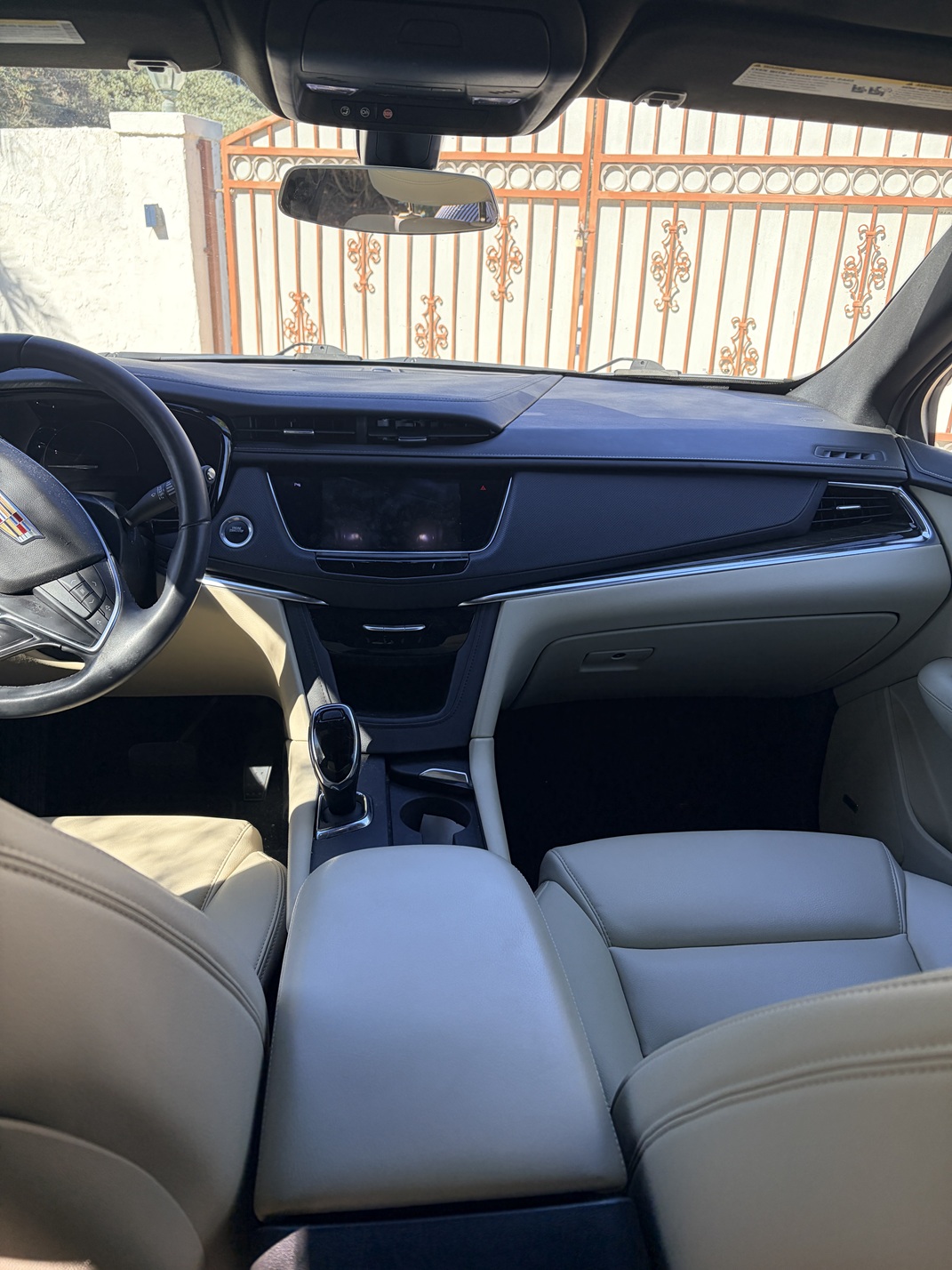 Used 2017 Cadillac XT5 FWD image 6