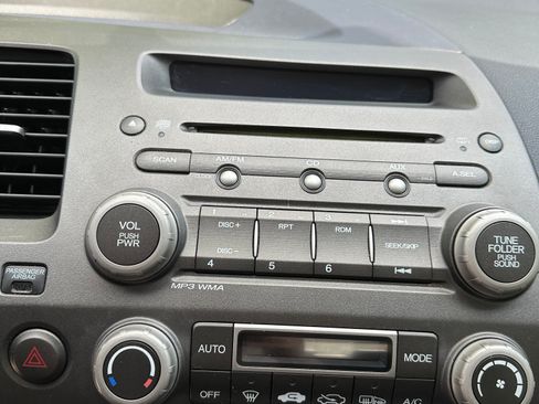 Used 2010 Honda Civic Hybrid Sedan image 20