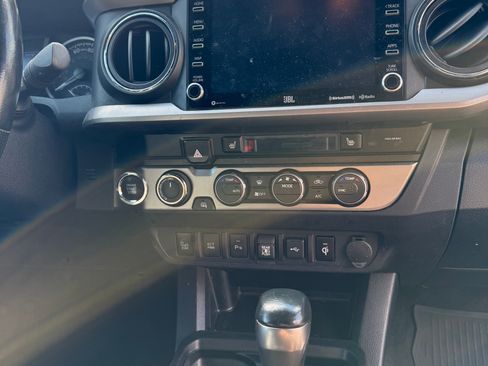 Used 2021 Toyota Tacoma Limited w/ Nightshade Package AWD/4WD image 11