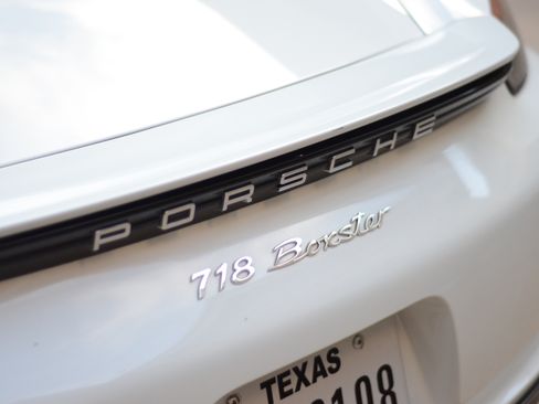 Used 2019 Porsche 718 Boxster image 30