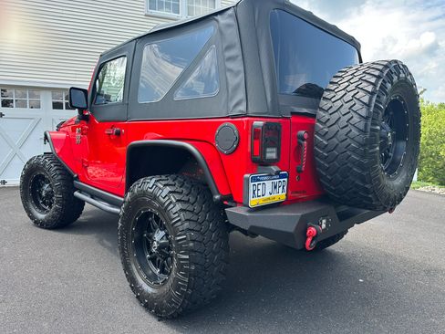 Used 2017 Jeep Wrangler Sport AWD/4WD image 2