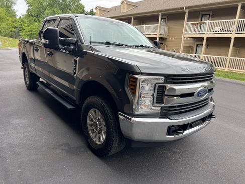 Used 2019 Ford F250 XLT AWD/4WD image 11