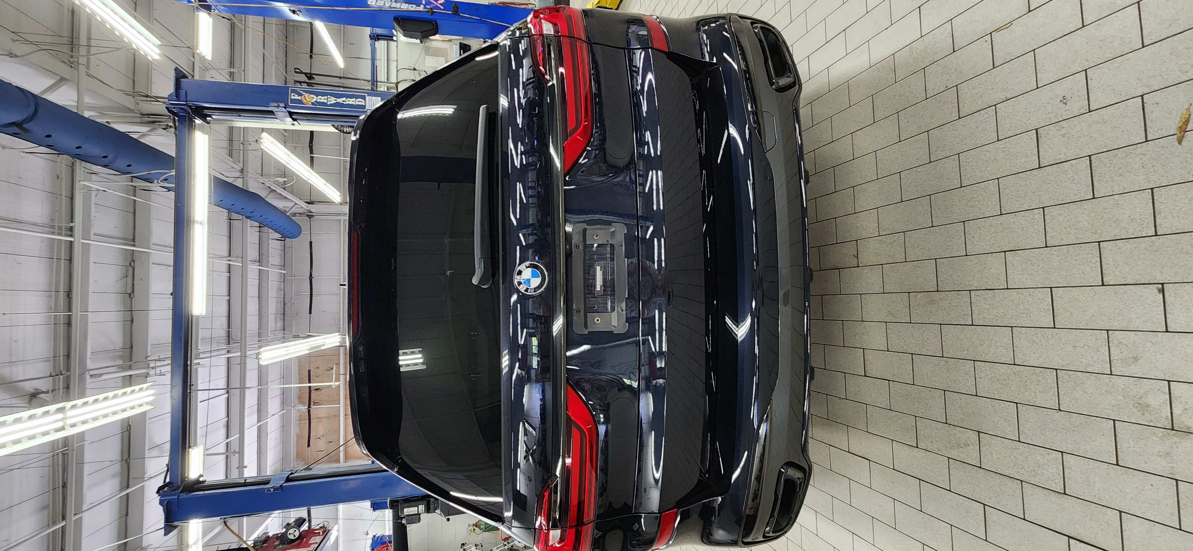 Used 2021 BMW X7 xDrive40i w/ M Sport Package AWD/4WD image 23