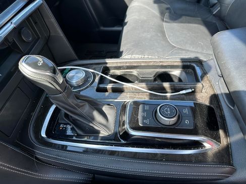 Used 2022 INFINITI QX80 Luxe AWD/4WD image 14