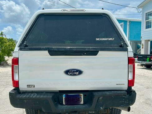 Used 2017 Ford F250 XL AWD/4WD image 6
