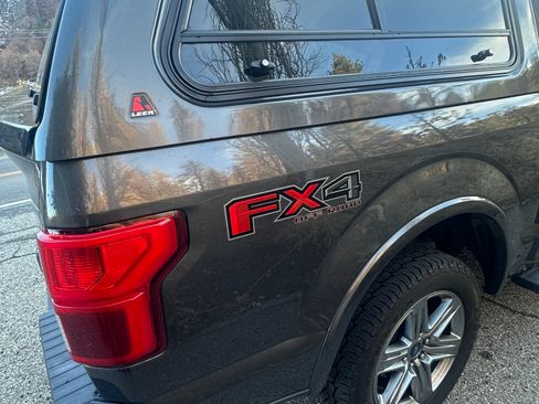 Used 2018 Ford F150 Lariat w/ Equipment Group 502A Luxury image 8