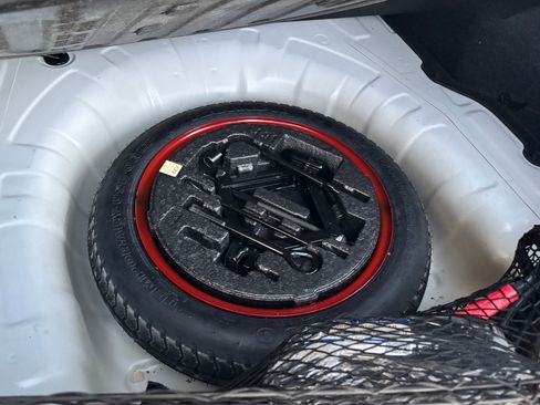 Used 2019 Hyundai Elantra Sport w/ Cargo Package image 9