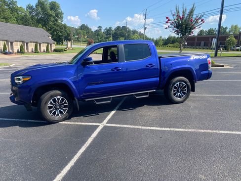 Used 2022 Toyota Tacoma 4x4 Double Cab image 1