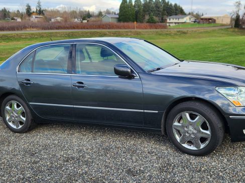 Used 2004 Lexus LS 430 image 2